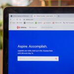 AiTM Phishing Hijacks Microsoft 365 Sessions, Targets Payroll Emails
